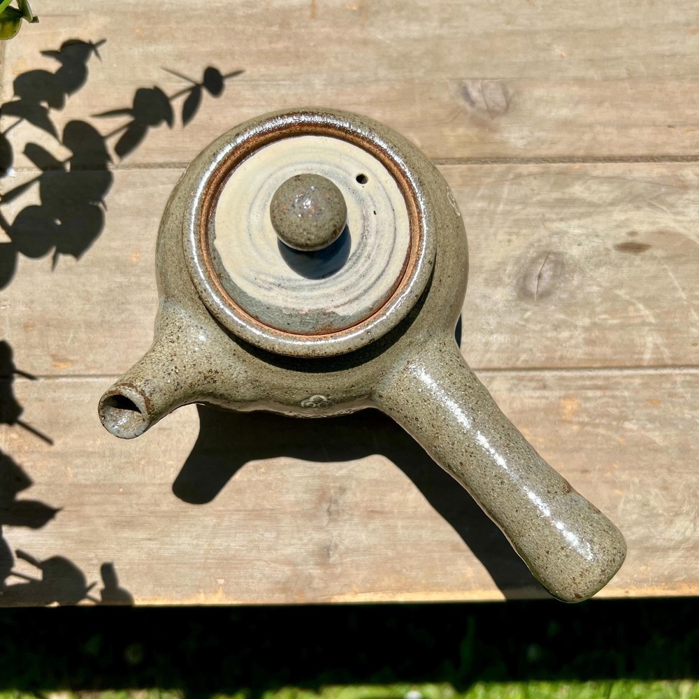 Vintage Pottery Japanese Small TeaPot - Picture 7 of 9